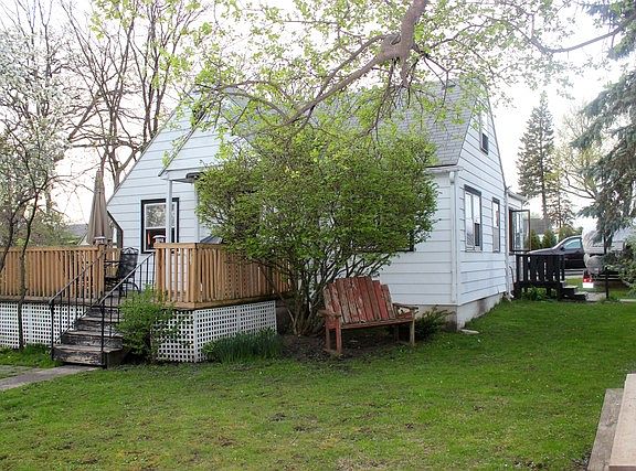 3rd image of 1616 Meadowbrook Dr