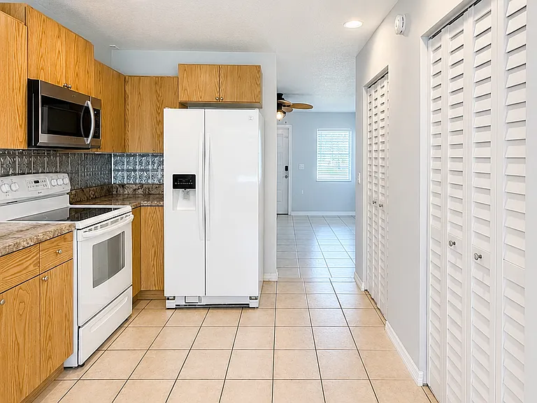 2478 NW Holiday Ct — Photo 16