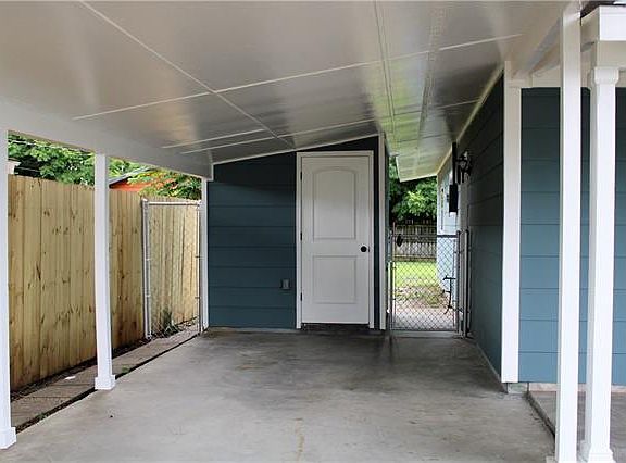 3rd image of 2112 Browning Ln