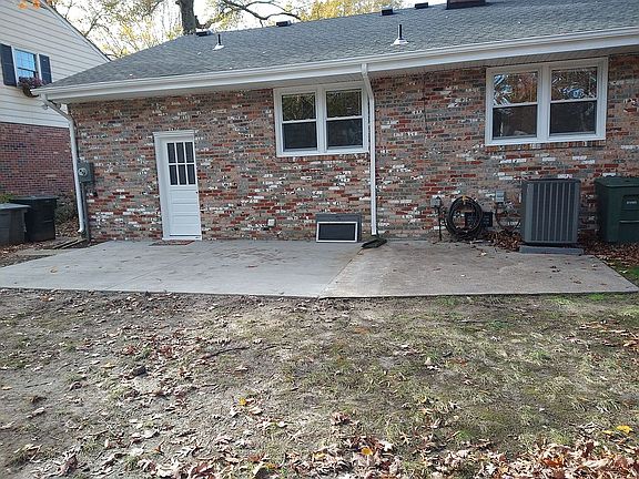 new concrete back patio!