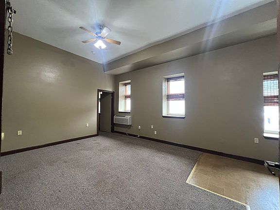 4th image of 101 N Topeka Ave #203