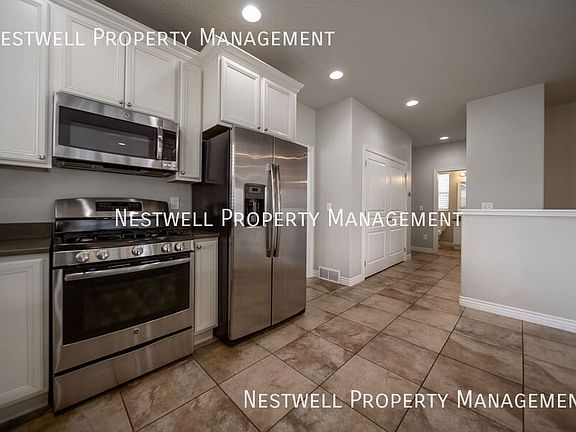 4th image of 11239 S Artichoke Way