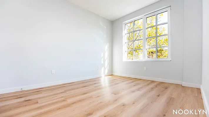 Rented by Nooklyn NYC LLC | media 123