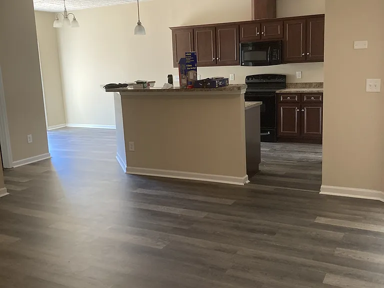 57 Fairfield Dr — Photo 6
