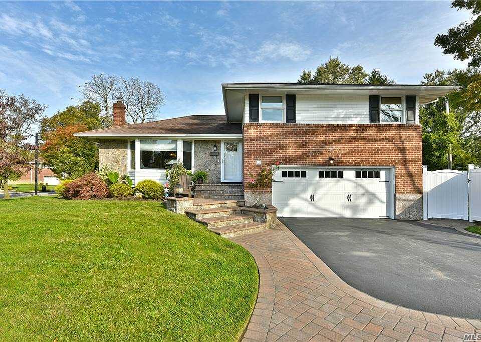 1st image of 54 Birchwood Park Dr