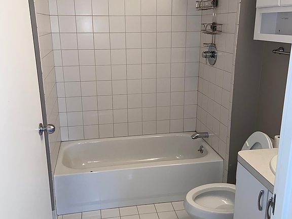 4th image of 6533 E Jefferson Ave #Ll