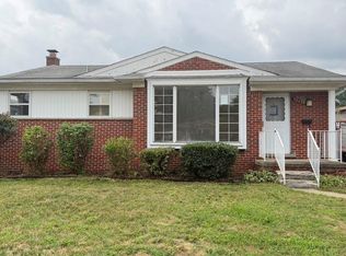 30435 Rosslyn Ave, Garden City, MI 48135