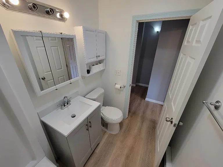 30 Beacon Ave — Photo 22