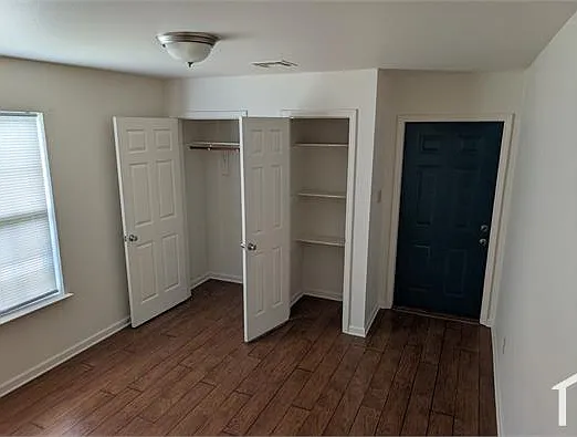 1525 Gordon St — Photo 6