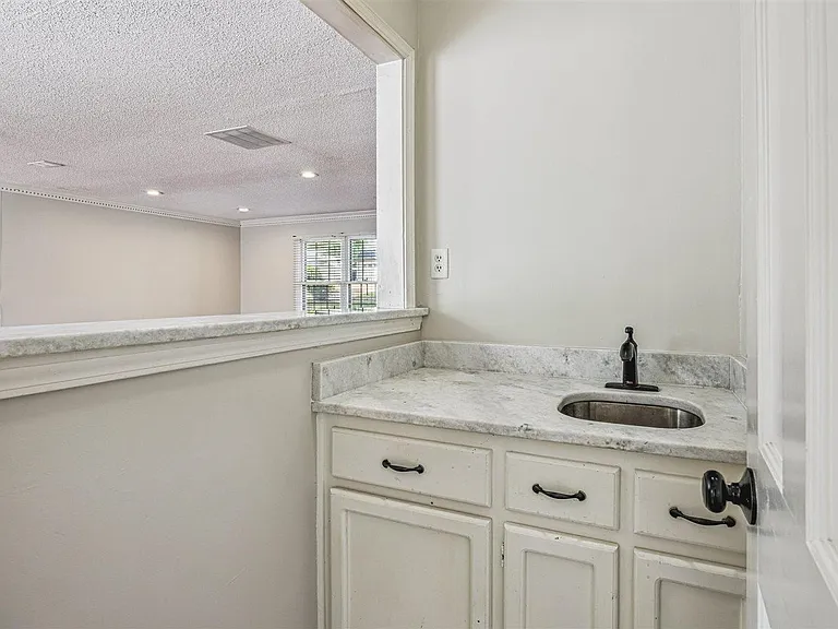 2232 Burfordi Ln — Photo 14