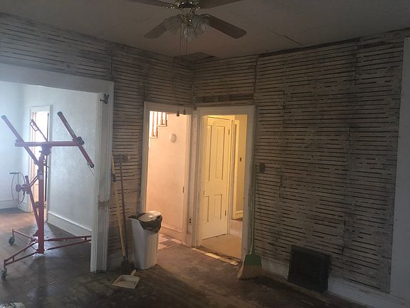 Living room- needs drywall 