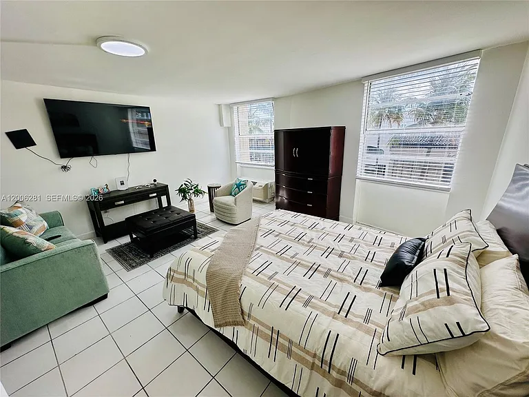 710 Washington Ave #321 — Photo 16