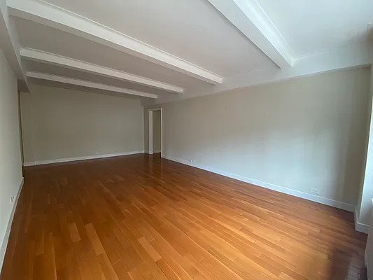 Rented by Stonehenge NYC LLC | media 66