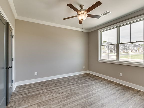 4th image of 1905 Windhelm Dr Lot 22