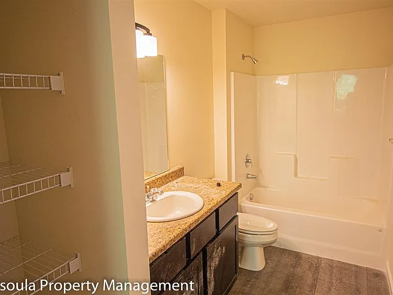 American Way Apartments — Photo 11