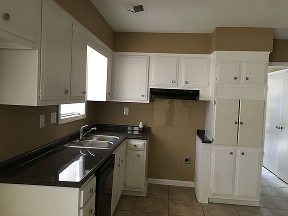 2nd image of 3428 Dupre St