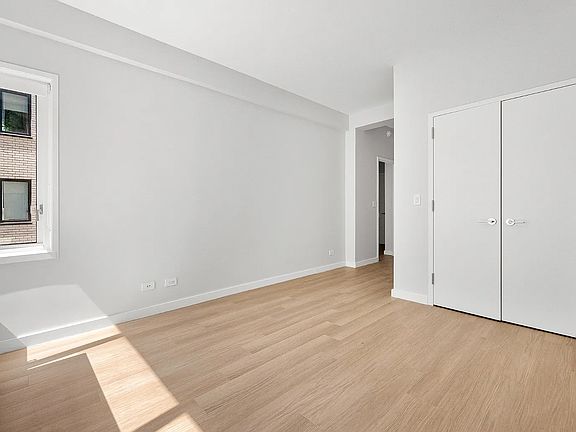 5th image of 165 E 66th St APT 9C
