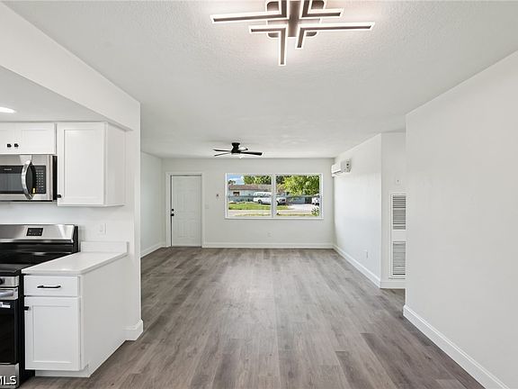5th image of 4927 Billys Creek Dr