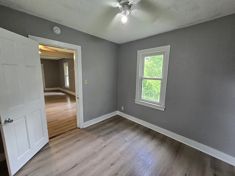 24 Van Buren St — Photo 12