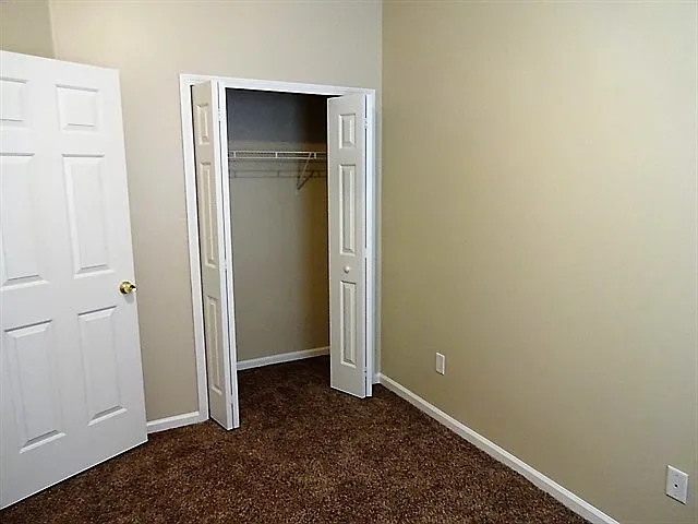 1904 Abercrombie Ln — Photo 12