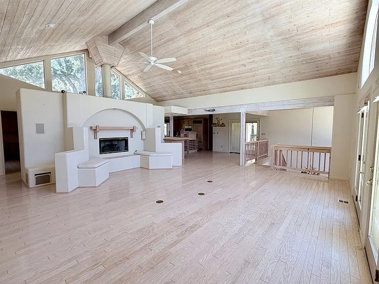 29861 Greenwater Dr — Photo 4
