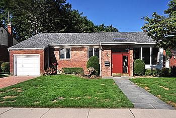 1st image of 211 Mayflower Ave