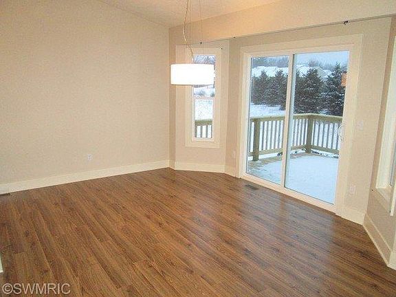 5th image of 8416 Bleeker St