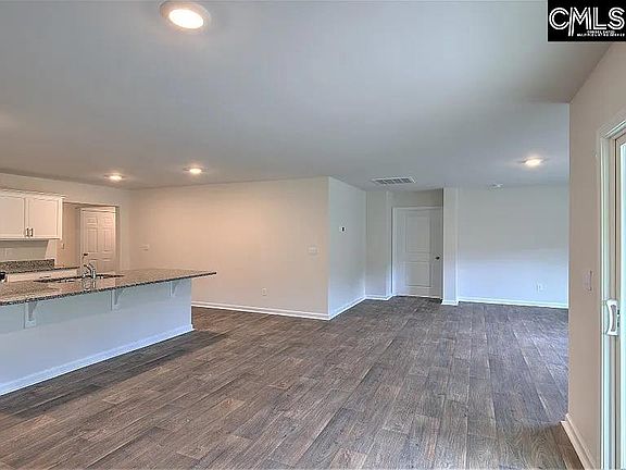 4th image of 257 Carrington Dr