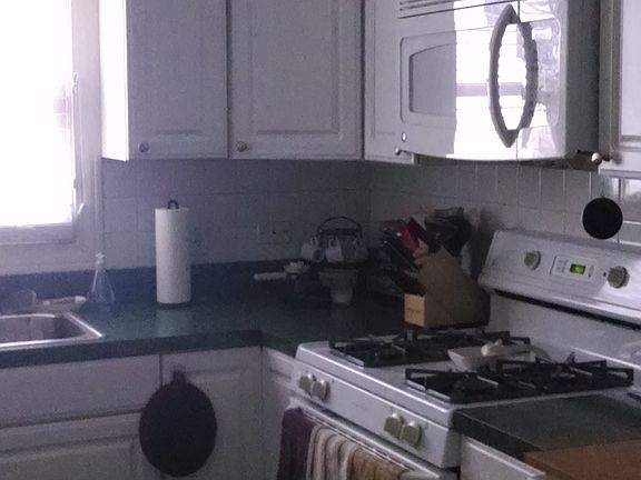5th image of 2620 N Ashland Ave