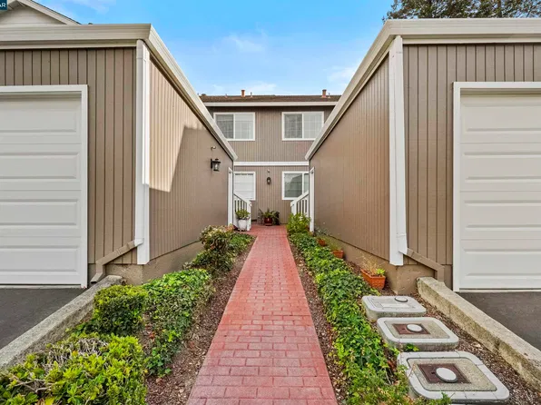 565 Lori Dr APT 50, Benicia, CA 94510