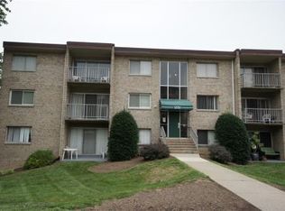12751 Dara Dr APT 203, Woodbridge, VA 22192