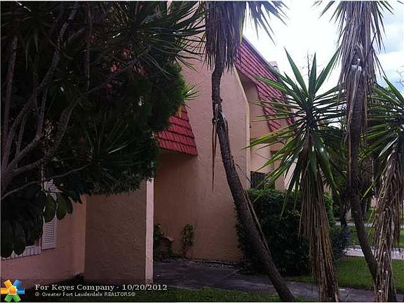 2nd image of 18 Canterbury Ln