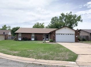 202 Rose Tree Ln, Enid, OK 73703
