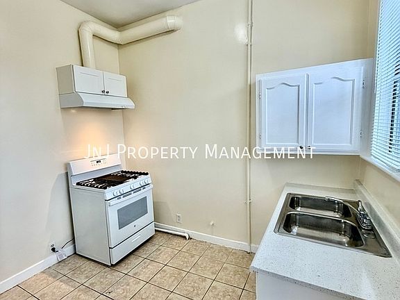4th image of 125 E 20th St APT 8