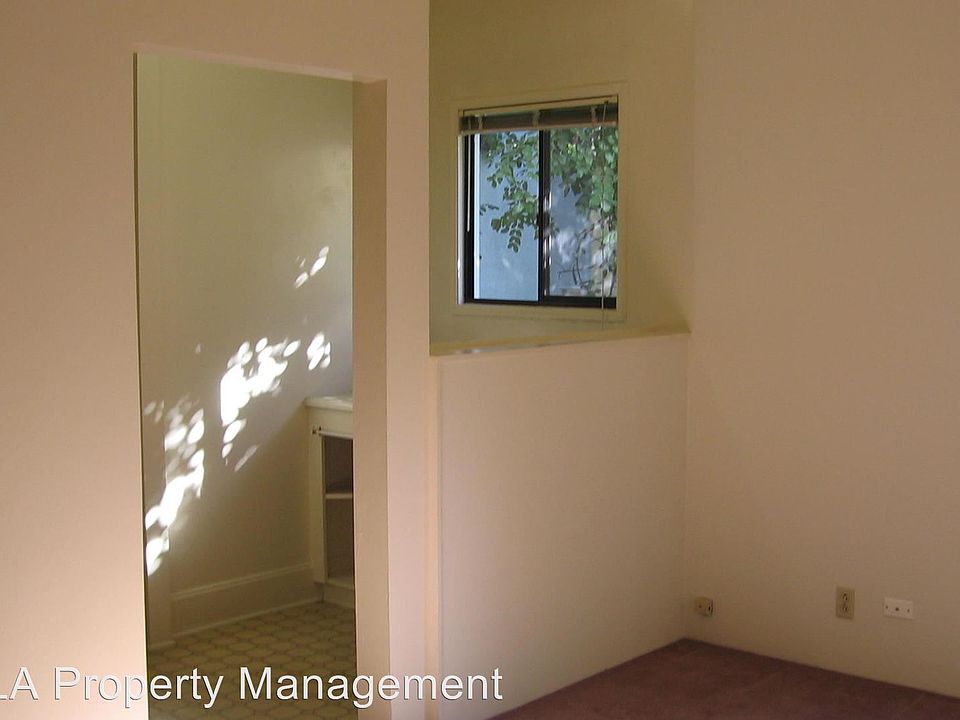 2nd image of 4220 Campus Ave APT 2