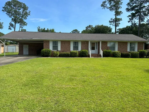 805 Texas Dr, Tifton, GA 31794