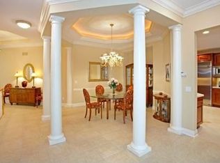 8 Old Belle Monte Rd, Chesterfield, MO 63017