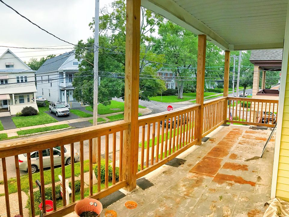 1st image of 52 Forest Ave #2