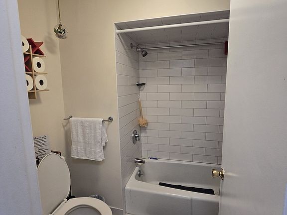 5th image of 168 Pearl St