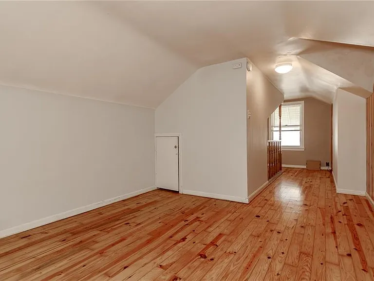 1752 Brainard Rd — Photo 22