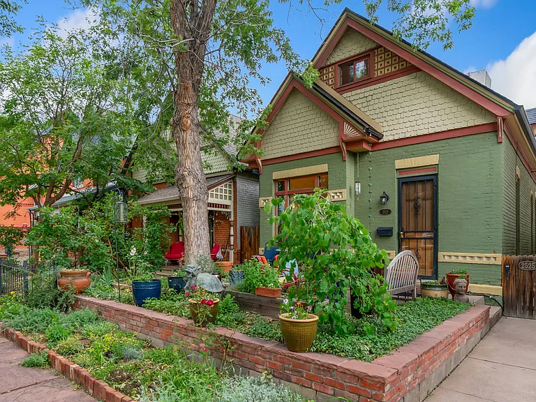2523 California St — Photo 3