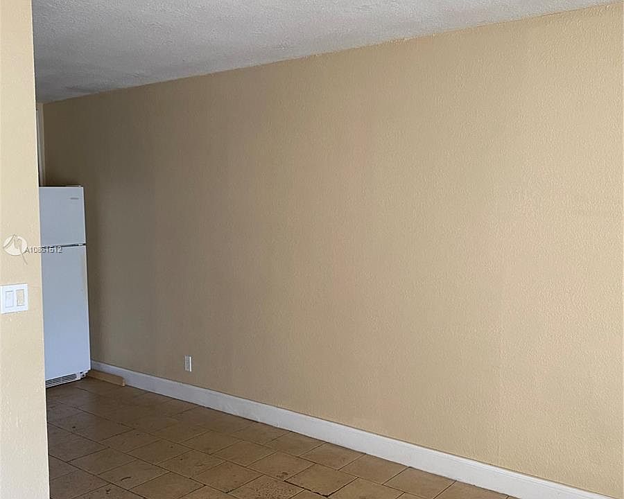 2nd image of 1157 W 28th St #2