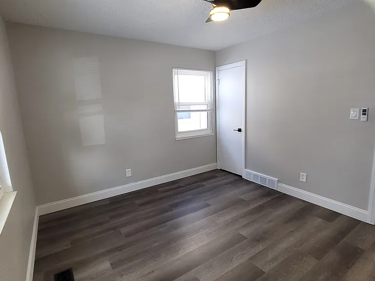 23092 Pilgrim Ave — Photo 27
