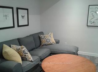 15 Castlefield Ave, Toronto, ON M4R 1G3