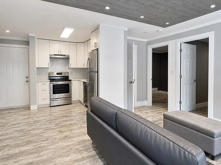 60_ Connecticut Ave #2B — Photo 4