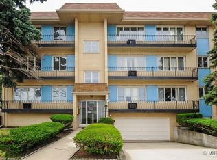 9600 S Komensky Ave #A, Oak Lawn, IL 60453