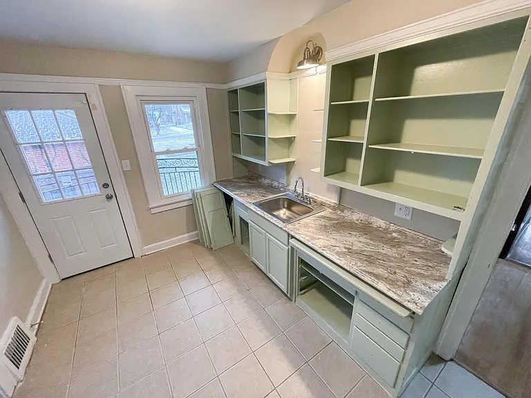 3711 Glenwood Ave #1 — Photo 16