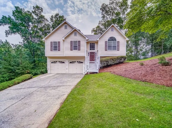 55 Rainbow Ln, Hiram, GA 30141