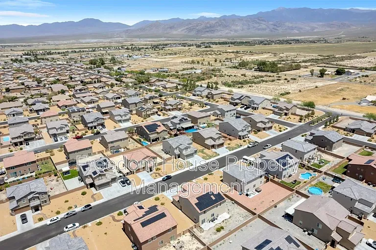 3821 E Weld Ave — Photo 43