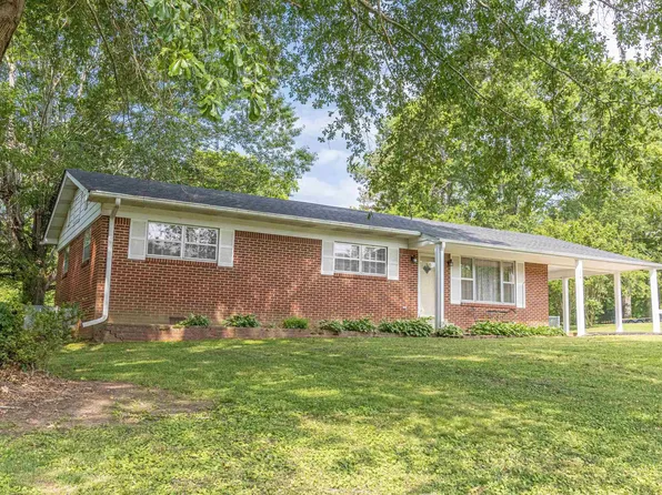 134 Hillhurst Dr, Selmer, TN 38375